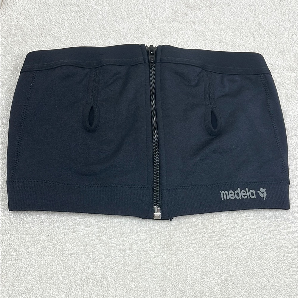 Medela Black Hands-Free Pumping Bra New